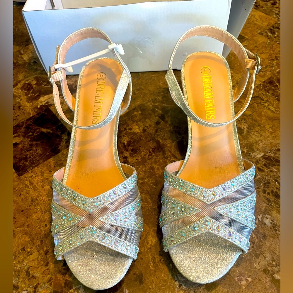 DREAM PAIRS Women's Nina Low Heel Pump Sandals Sz.6